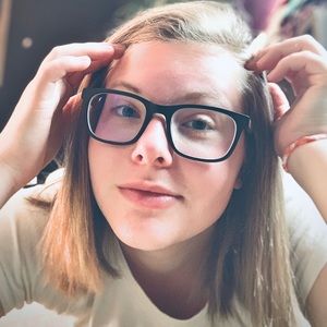 Meet your Posher, Abbey